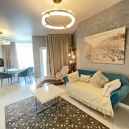 Prime In The Centre With Bbq * Dresden